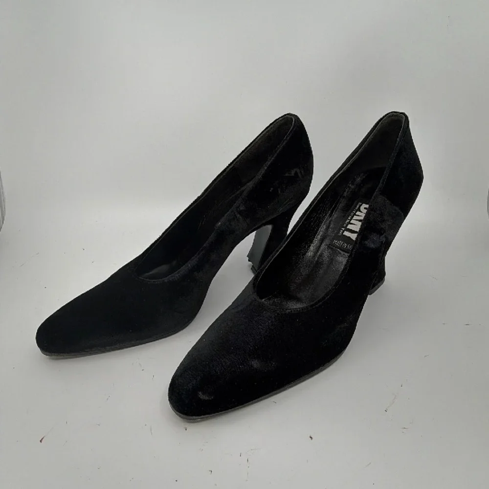 DKNY Vintage Flared Heel Black Velvet 8 Pump